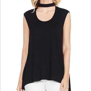 VINCE CAMUTO
Mock Choker Neck Top